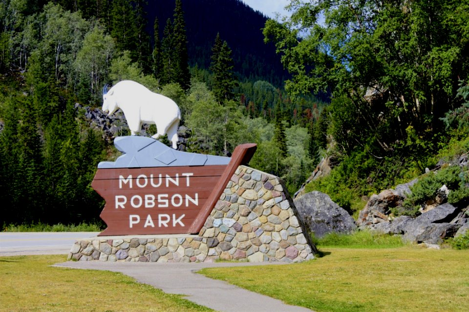 2017-08-28-Mount Robson-02