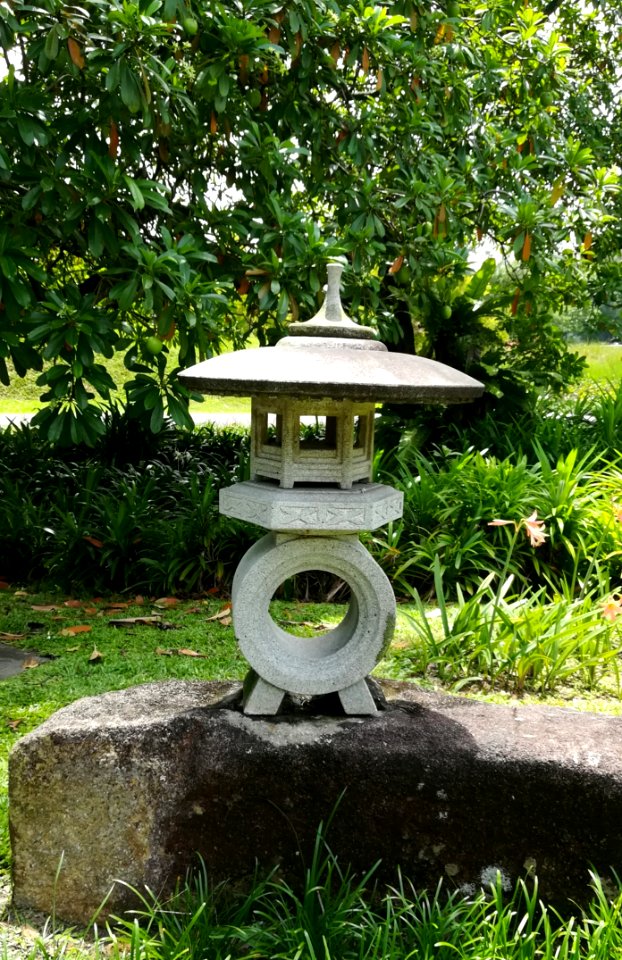 Stone Lantern2