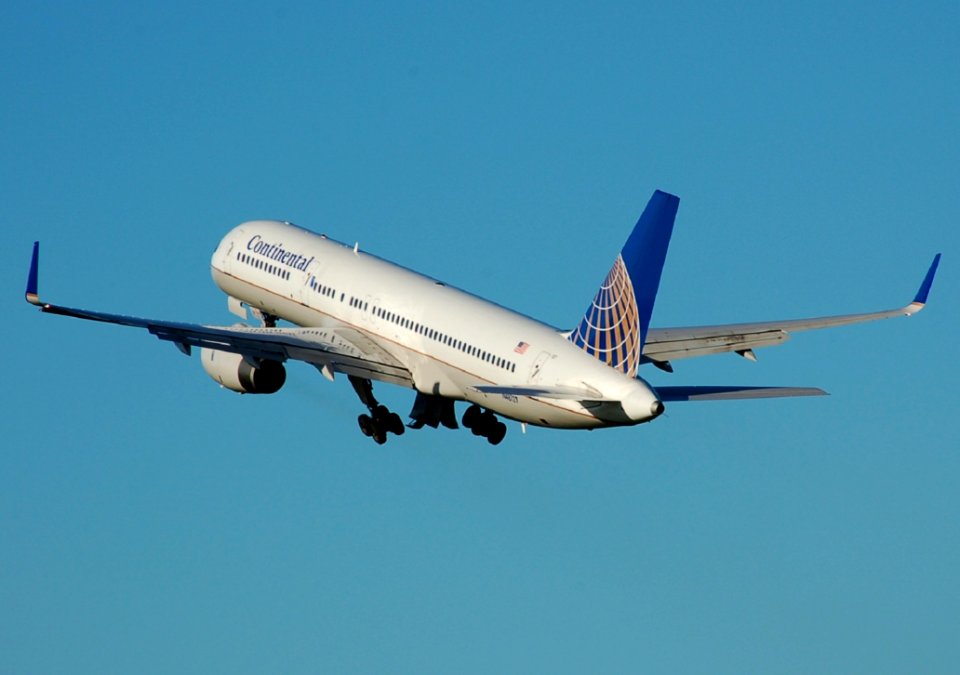Continental Airways Take Off