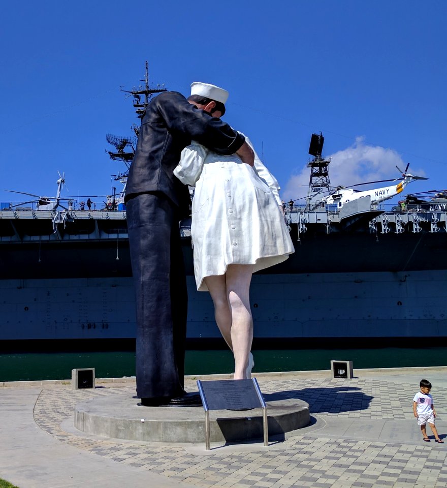 the Historic Kiss