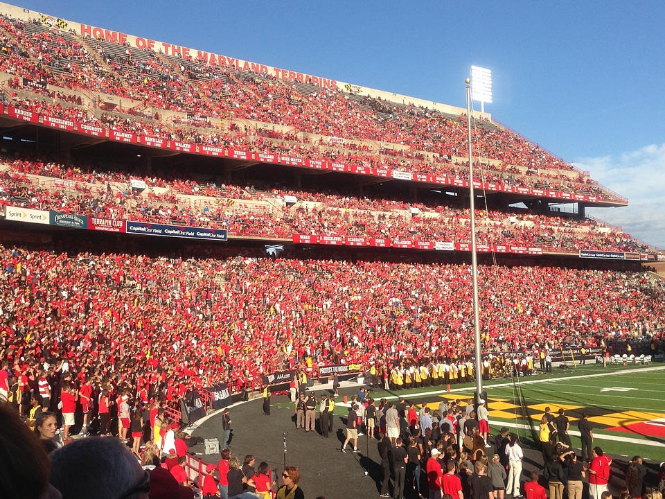 Cheering support college