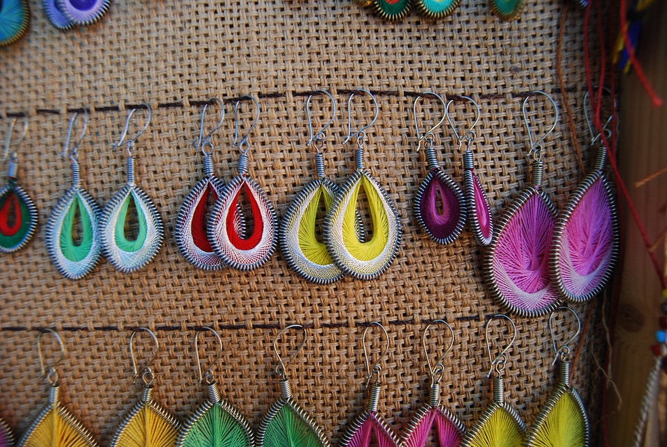 Vendor jewelry earring