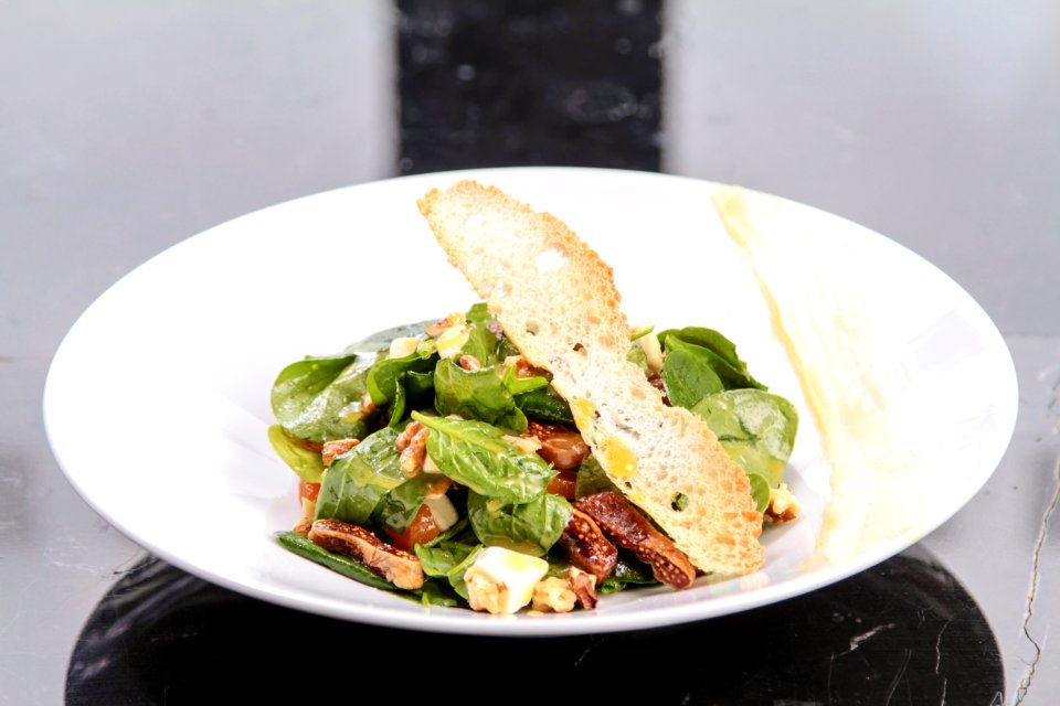 Green Salad With Bread