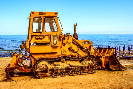 Bucket Bulldozer Engine