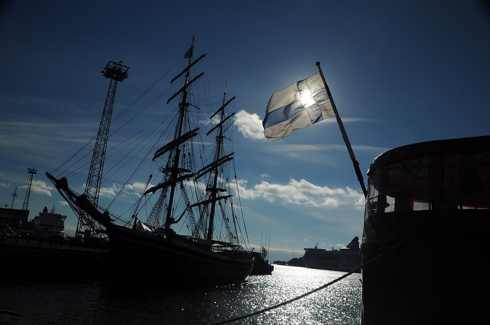 Flag sea port