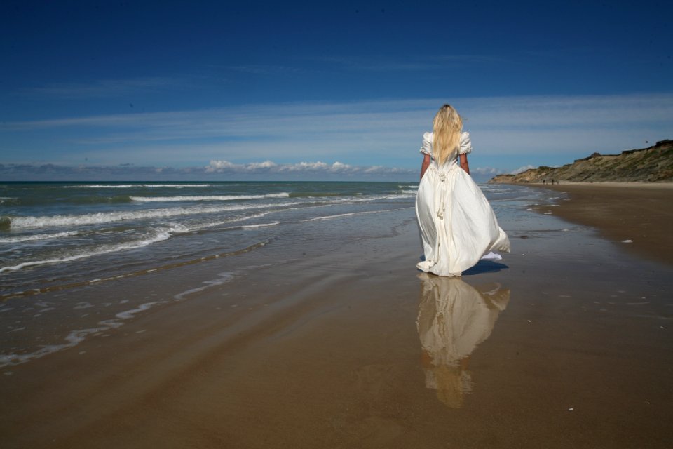Beach Blond Bride