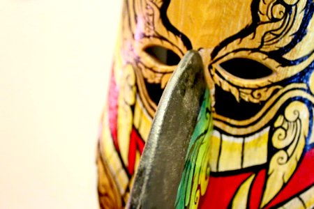 Art Artistic Close