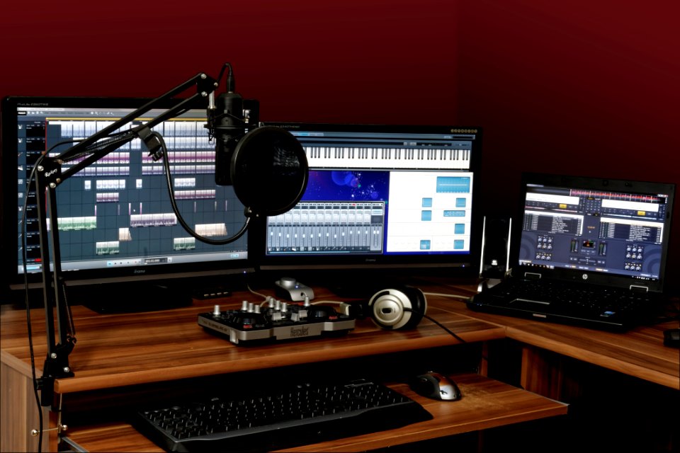 Audio Business Computer