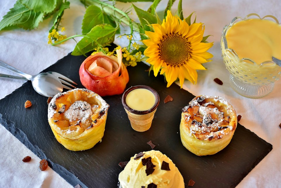 Almonds Apple Muffin
