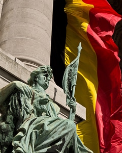 Capital flag statue