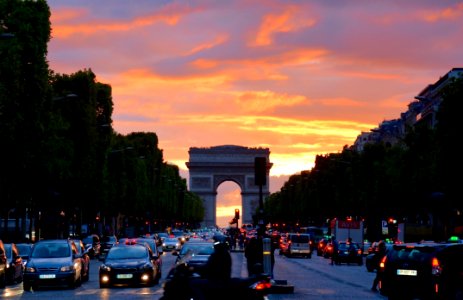 Crowded Street With Cars Along Arc De Triomphe photo