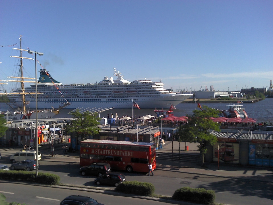 Hamburg cruise ship terminal port