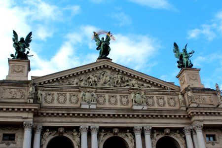 Landmark Sky Building Monument