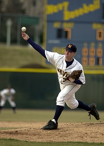 Throw athlete college