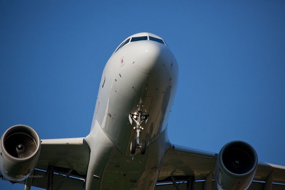 Plane aircraft landing