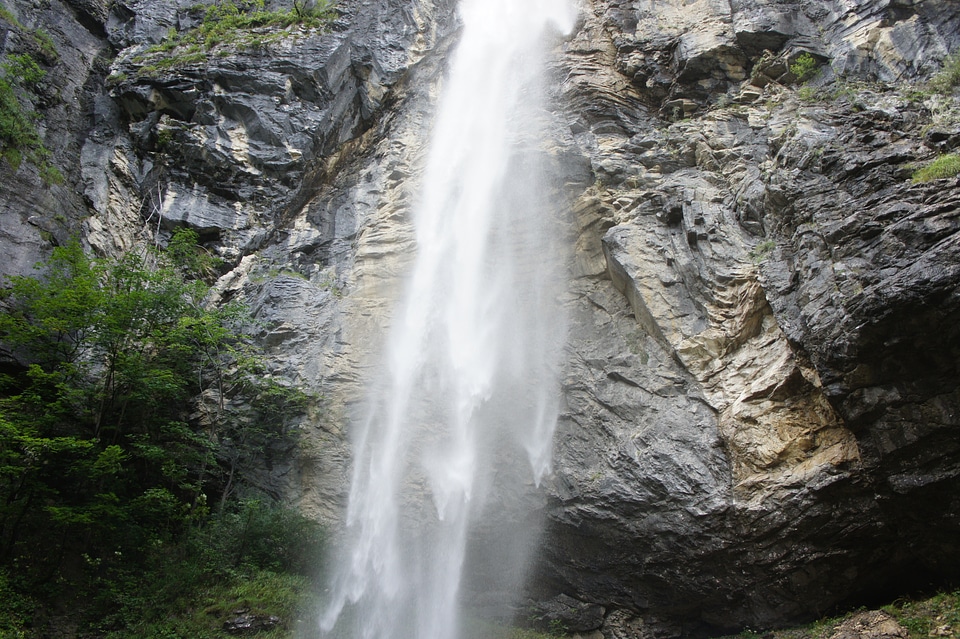 Water basin inject flow
