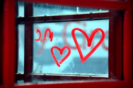 Red Love Font Window