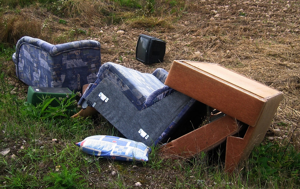 Bulky waste furniture wild