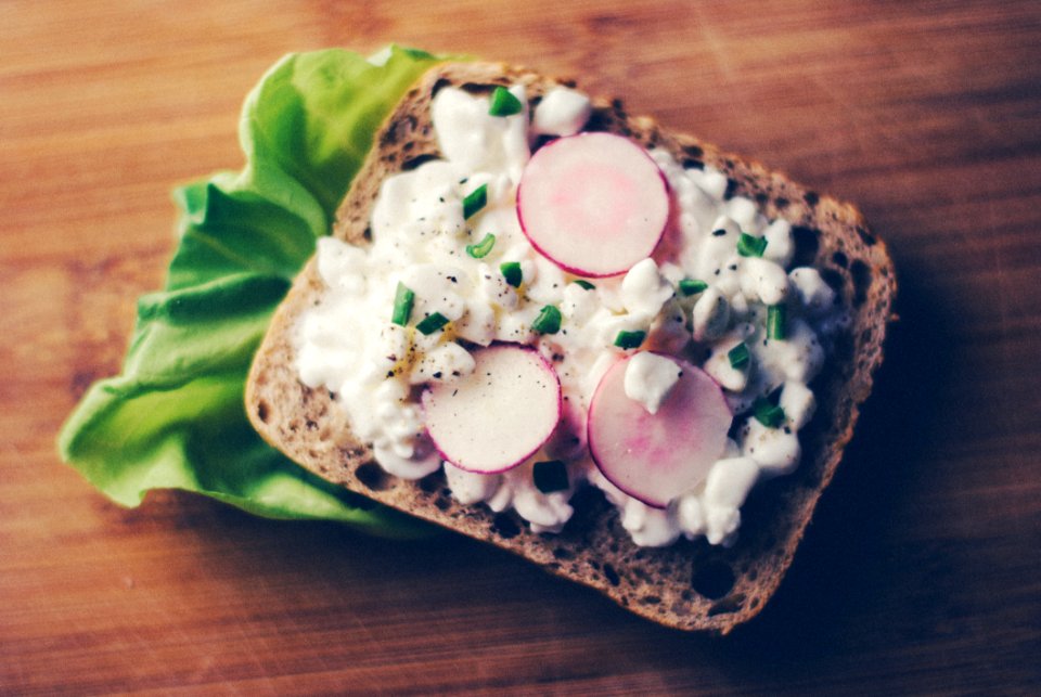 Sandwich Radish And Cottage Cheese