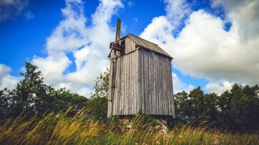 Abandoned Agricultural Barn