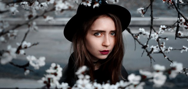 Beauty Winter Girl Black Hair