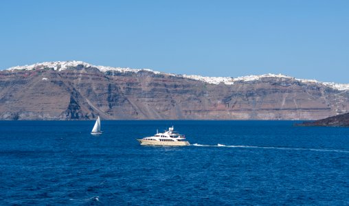 White Ship In The Middle Of Ocean At Daytime