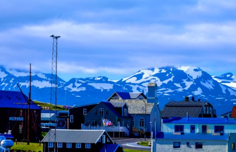 City By Mountains
