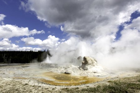 Grotto Geyser