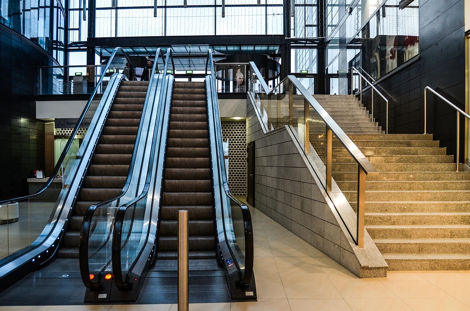 Mobile shopping mall escalator photo