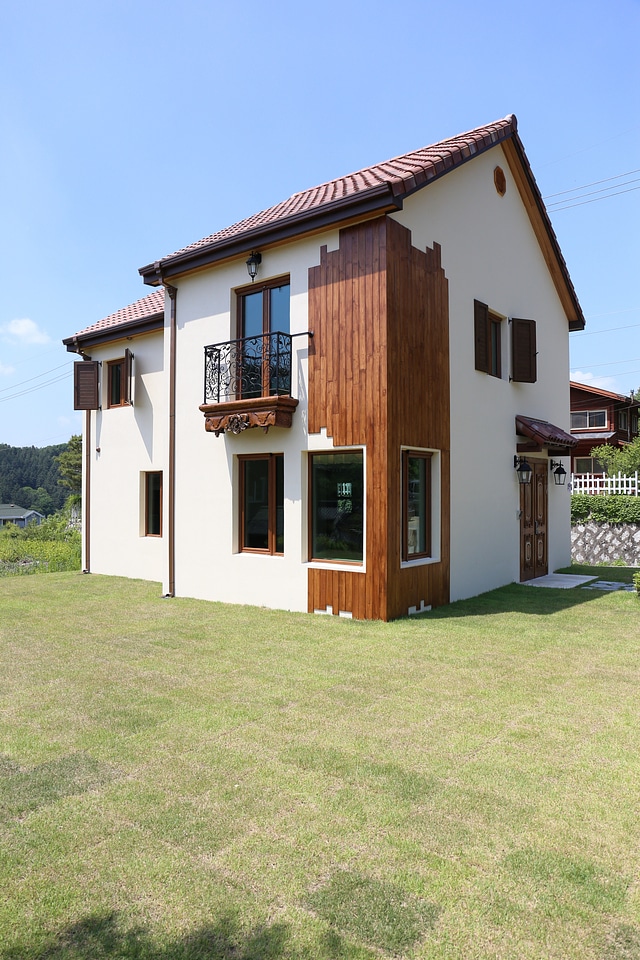 Power house european-style modern house