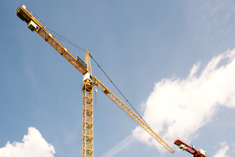 YELLOW TOWER CRANE