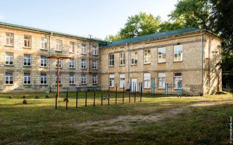 Теоретический лицей им ВМаяковского в Бельцах Liceul Teoretic V Maiakovski Din Balti photo