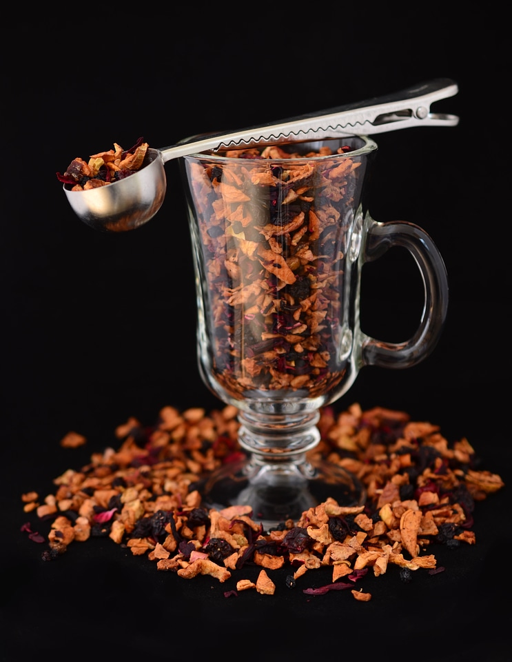 Spoon dried fruit aromatic