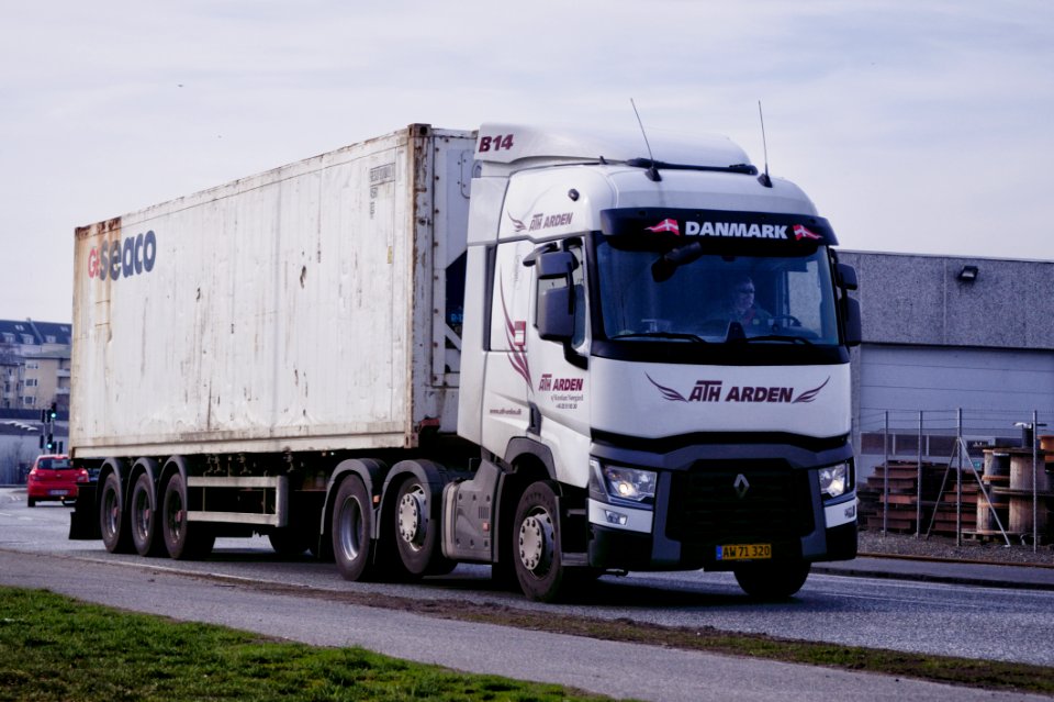 AW71320 DSC4847Balancer