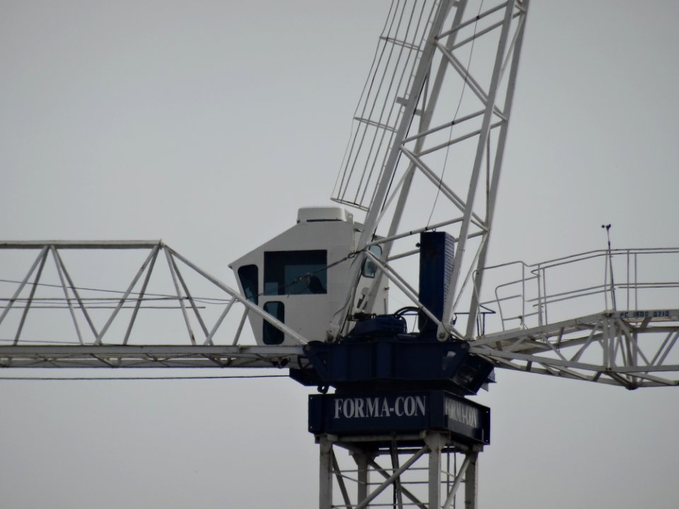 Construction Crane For 95 Berkeley 2017 08 04 -b