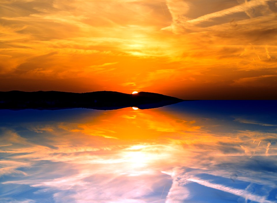 Sky Horizon Reflection Afterglow photo