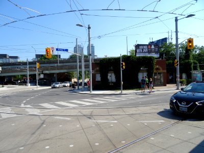 Images Of The South Side Of King From A Window Of A Westbound 504 King Streetcar 2016 06 19 (41)