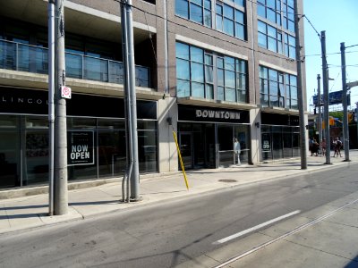 Images Of The South Side Of King From A Window Of A Westbound 504 King Streetcar 2016 06 19 (33)