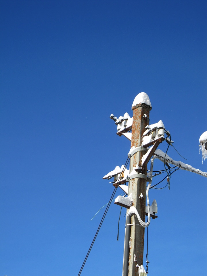 Caution power line energy