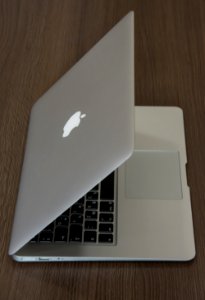 Apple Macbook photo