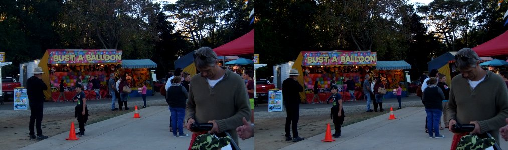 XIsideshowbustaballoonfarmlnyshw20170602-161009