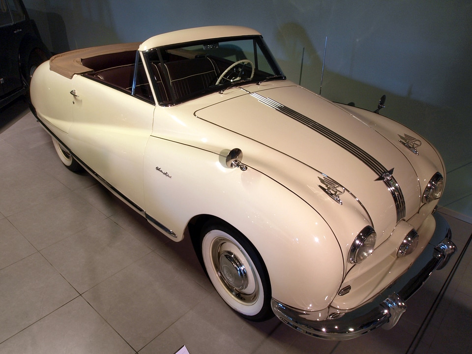 Automobile vehicle motor vehicle