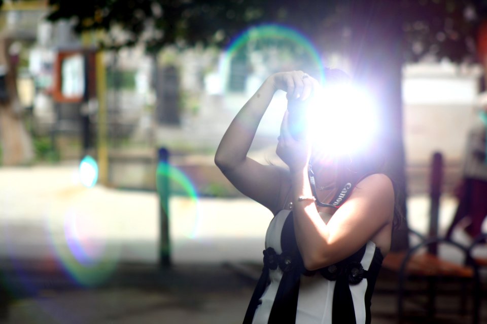 Light Snapshot Girl Fun