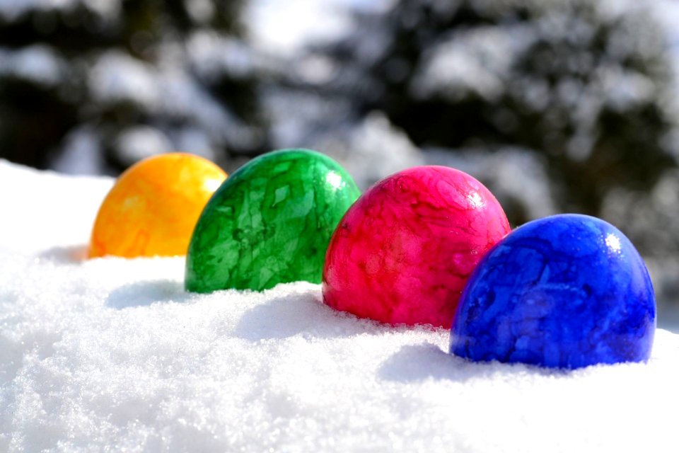 Easter Egg Play Computer Wallpaper