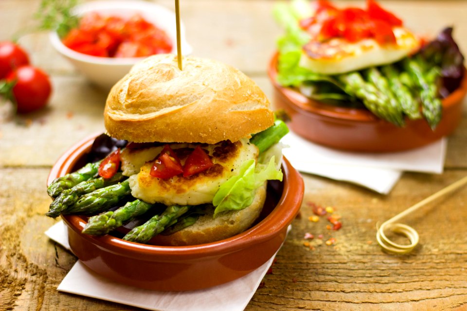 Grilled Asparagus And Goat Cheese