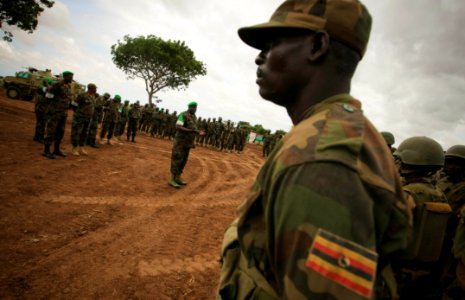 AMISOM Force Commander Tours Afgoye Corridor 01