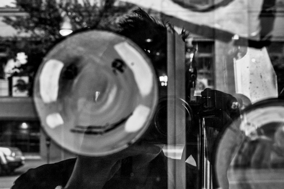 Happy Face Head-vancouver-gastown-xe2-zeiss35-2-20151009-DSCF7525-Edit