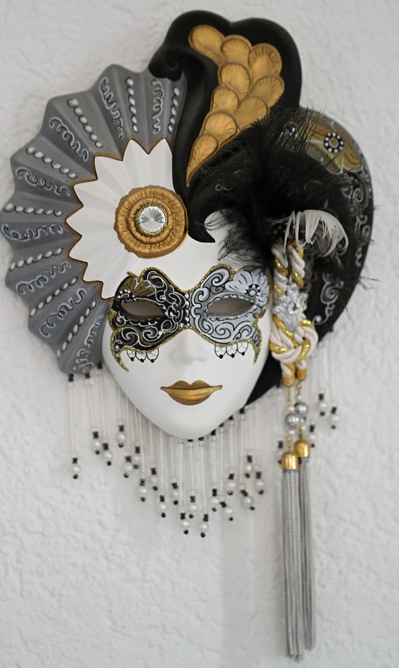 Venezia headdress annually