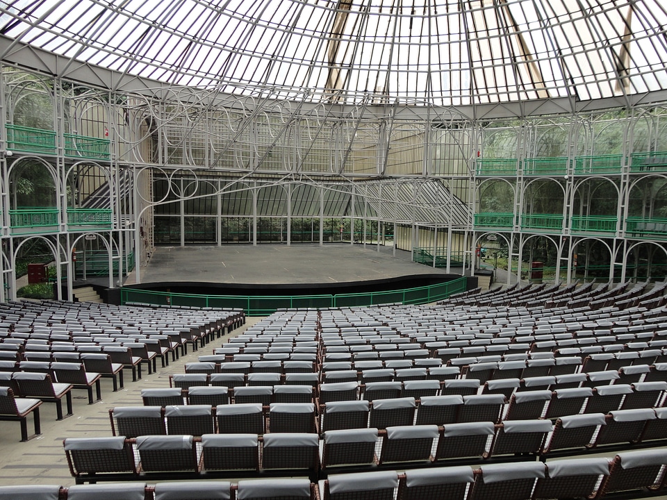 Theatre opera de arame show house
