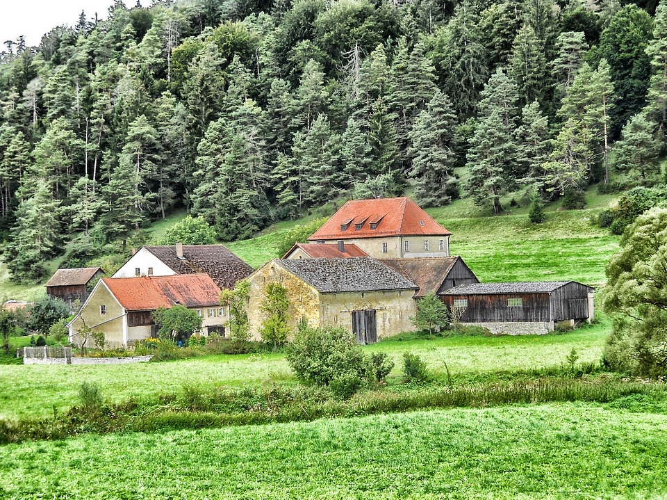 Scenic valley barn photo